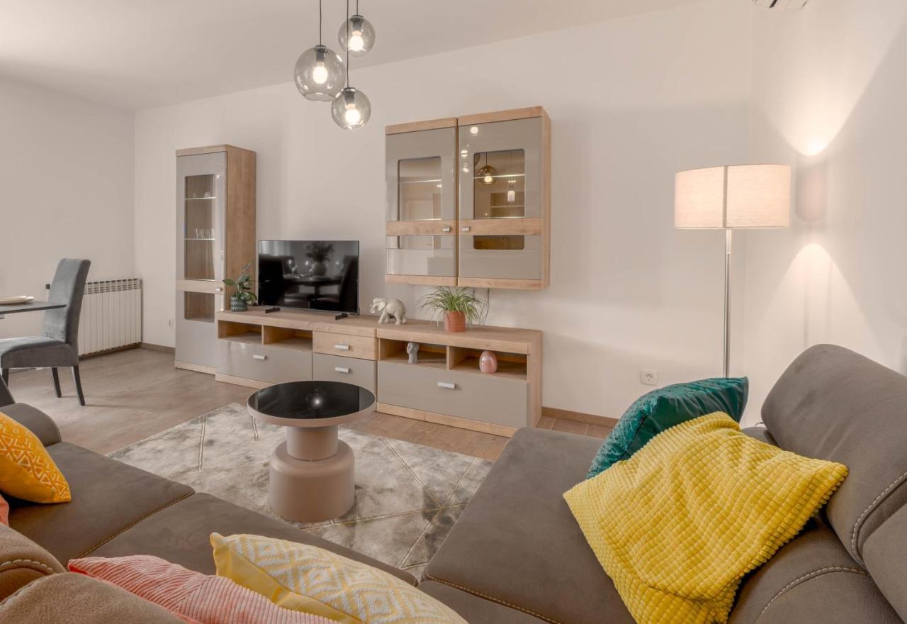 Newly Renovated Holiday Apartment Sirius Пореч Экстерьер фото