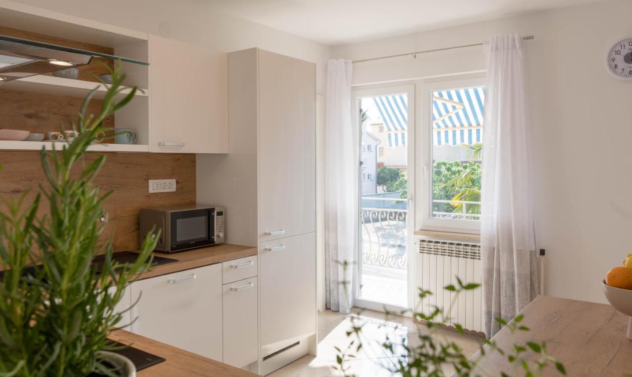 Newly Renovated Holiday Apartment Sirius Пореч Экстерьер фото