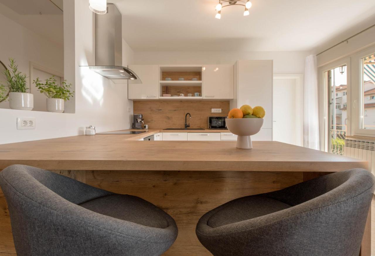Newly Renovated Holiday Apartment Sirius Пореч Экстерьер фото