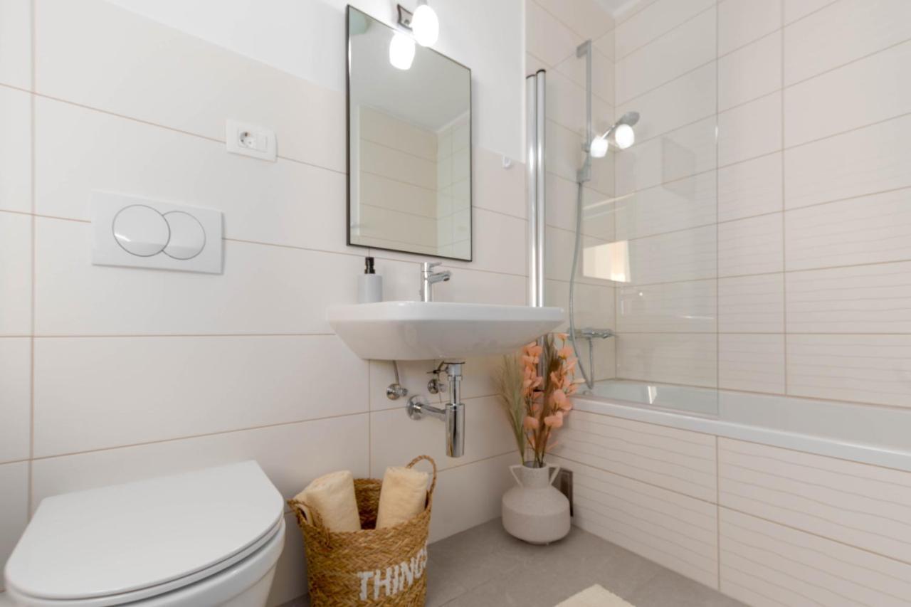 Newly Renovated Holiday Apartment Sirius Пореч Экстерьер фото