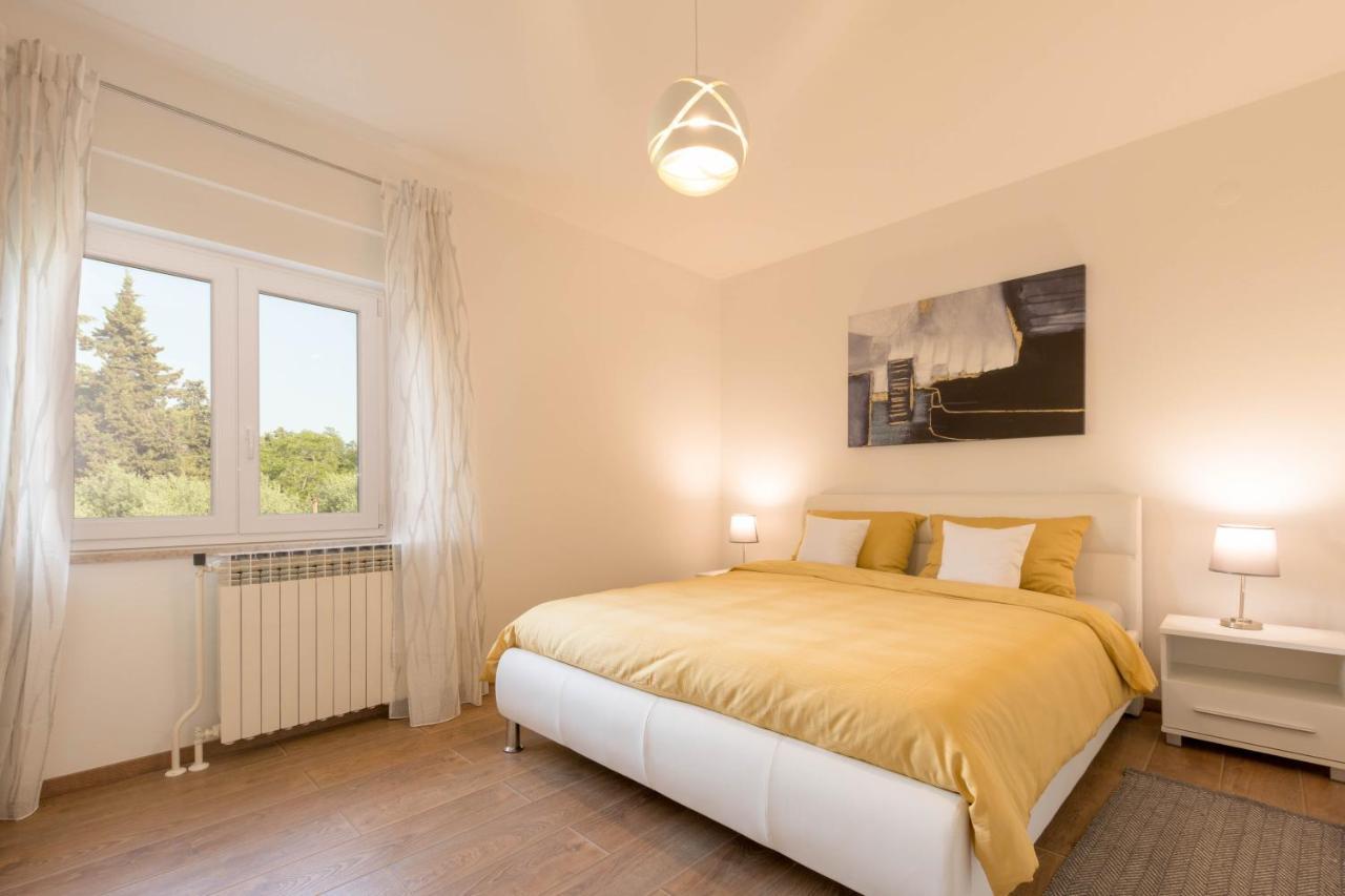 Newly Renovated Holiday Apartment Sirius Пореч Экстерьер фото