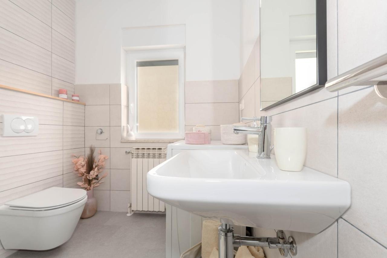 Newly Renovated Holiday Apartment Sirius Пореч Экстерьер фото