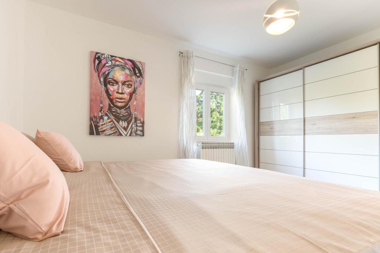 Newly Renovated Holiday Apartment Sirius Пореч Экстерьер фото